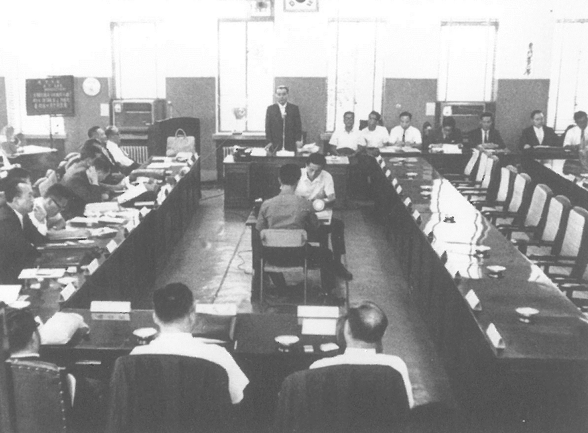 한일협정 비준 특별위원회 사진