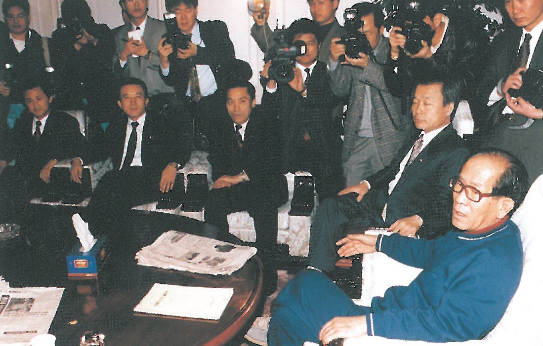 의장 출근억류 사진